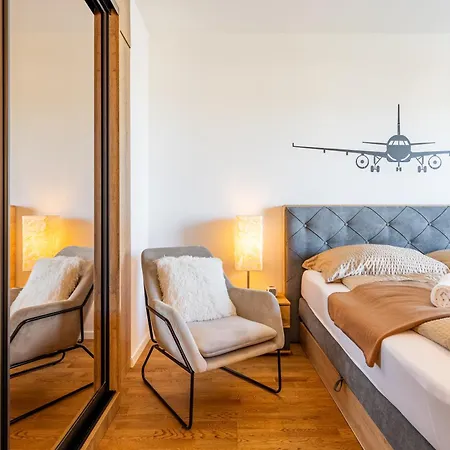 Slovakia Guthaus 64d * Pressburg