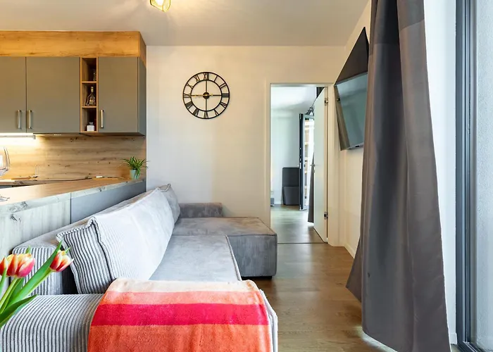 Slovakia Guthaus 64d