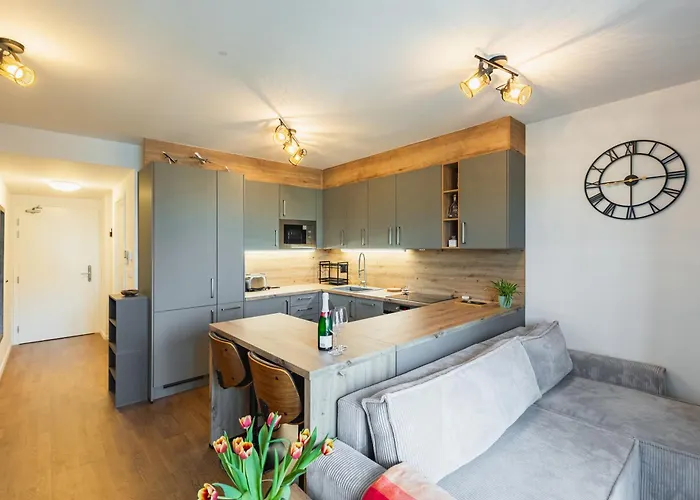 Slovakia Guthaus 64d Bratislava