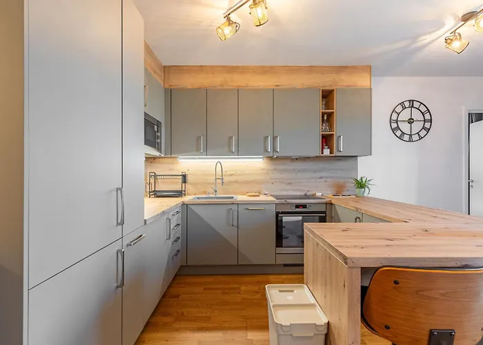 Slovakia Guthaus 64d Bratislava