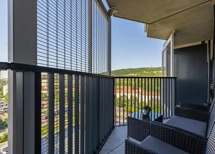 Slovakia Guthaus 64d *